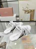 M-Sneakers