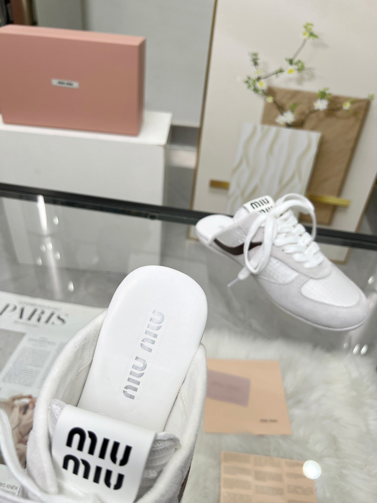 M-Sneakers