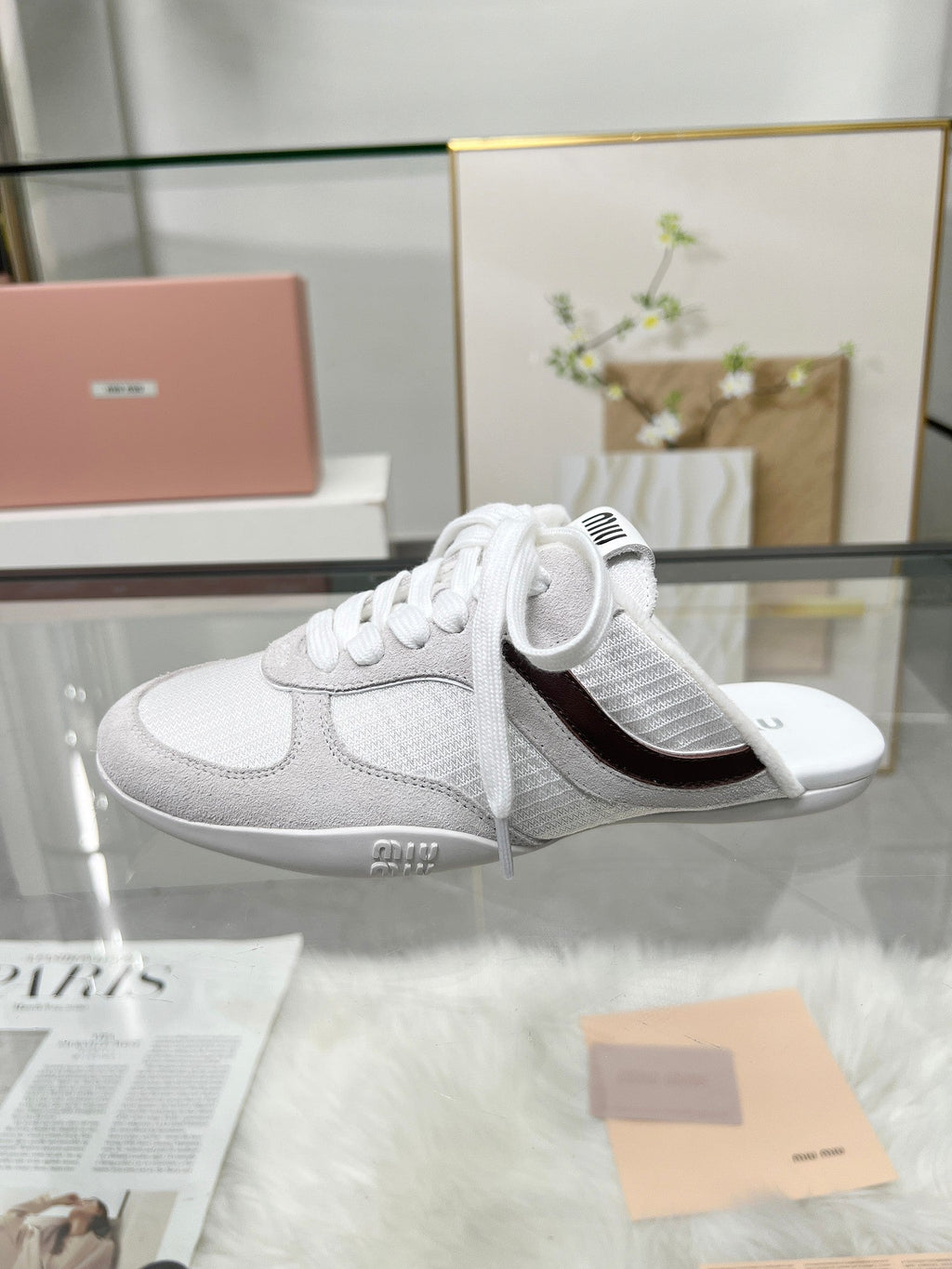 M-Sneakers