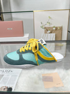 M-Sneakers