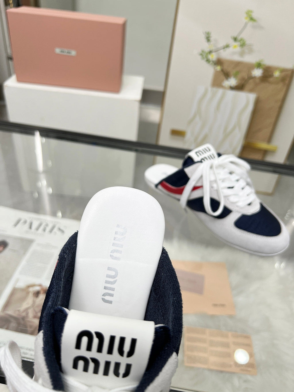 M-Sneakers