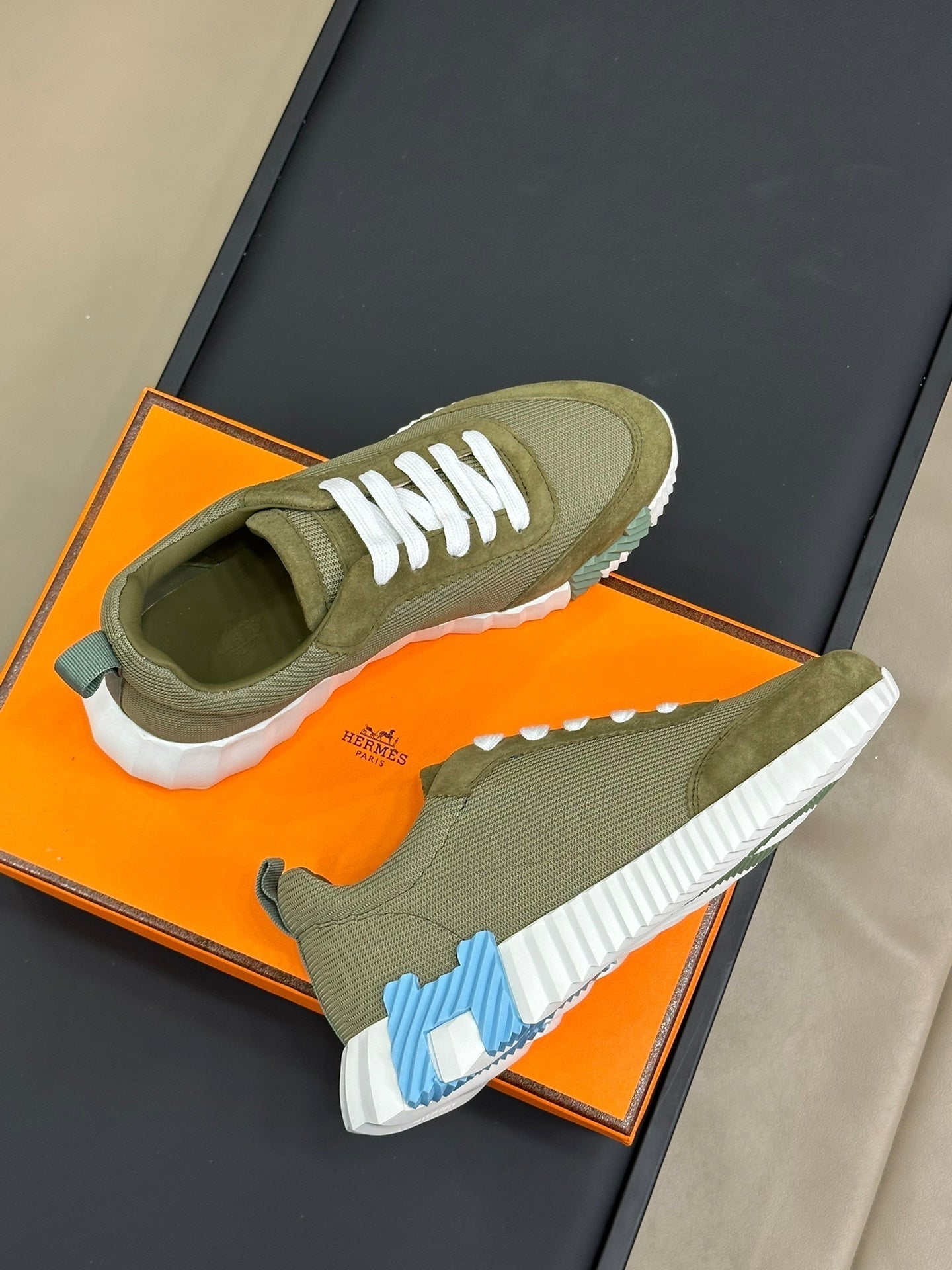 A-Sneakers