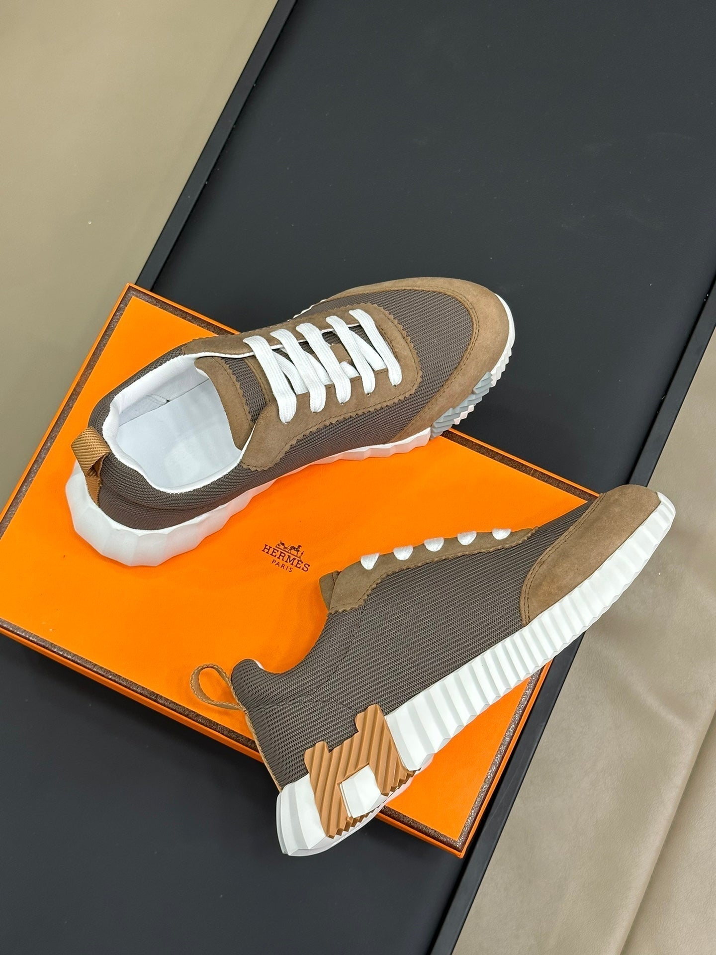 A-Sneakers