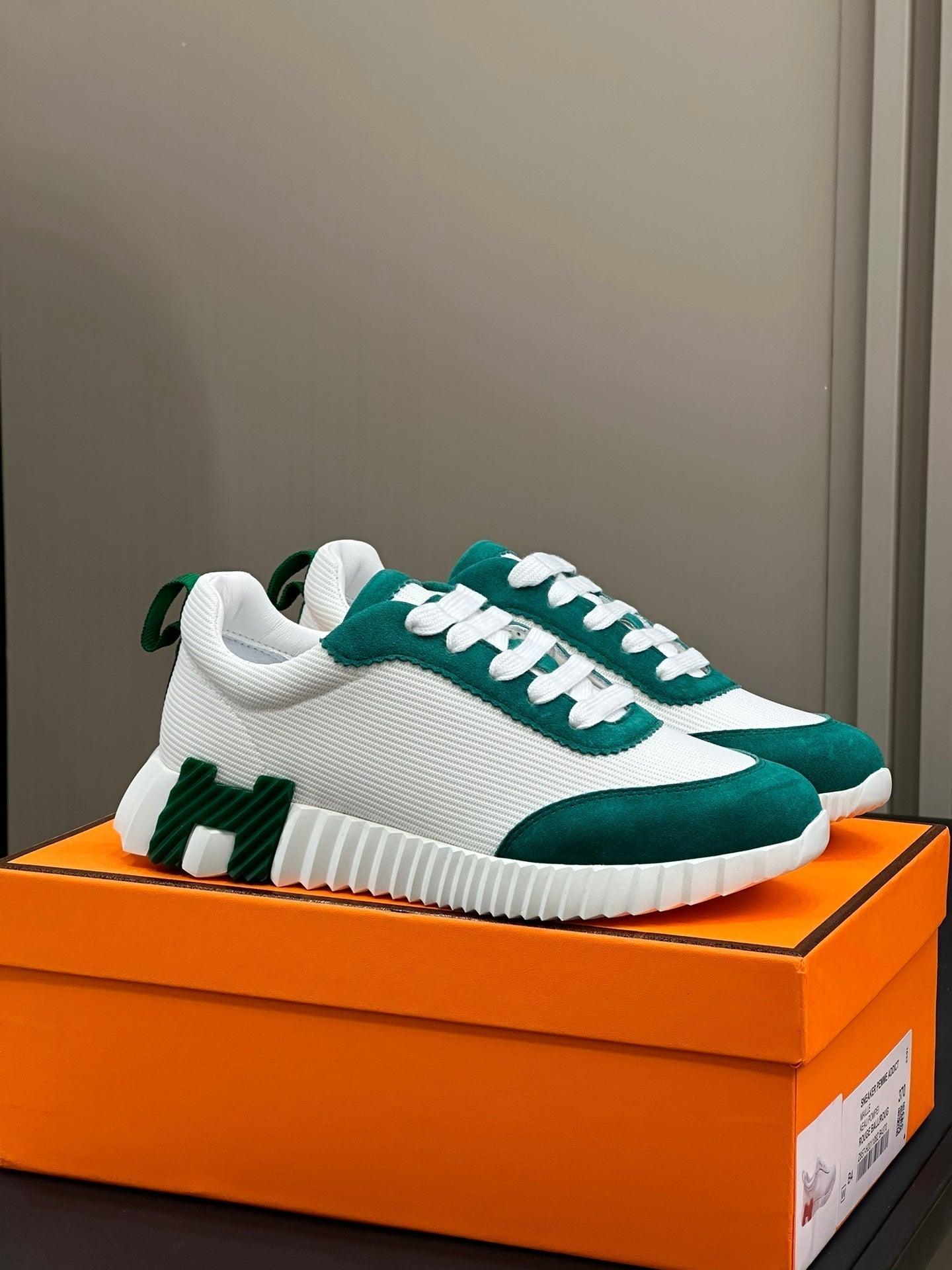 A-Sneakers