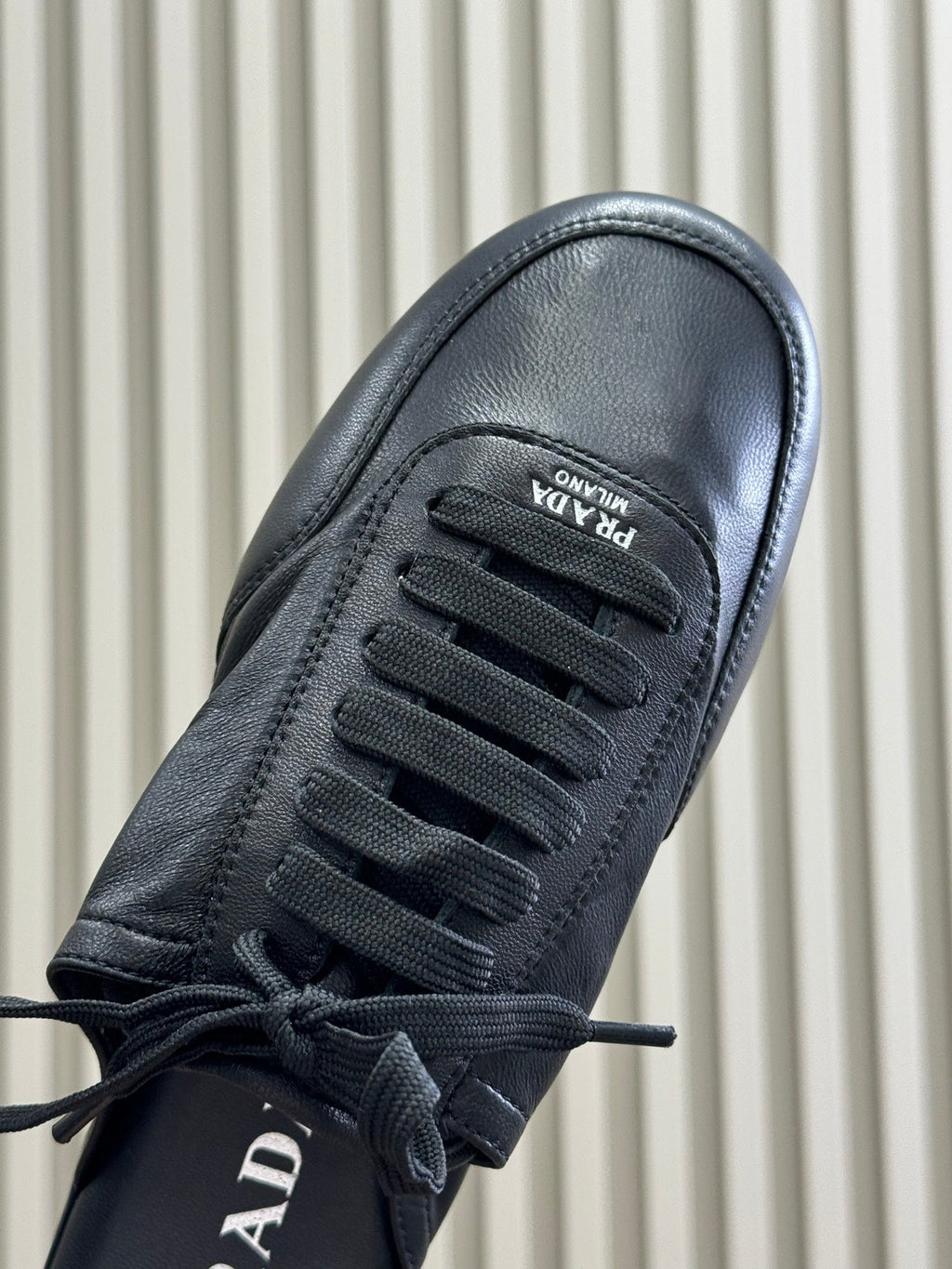 P-Sneakers