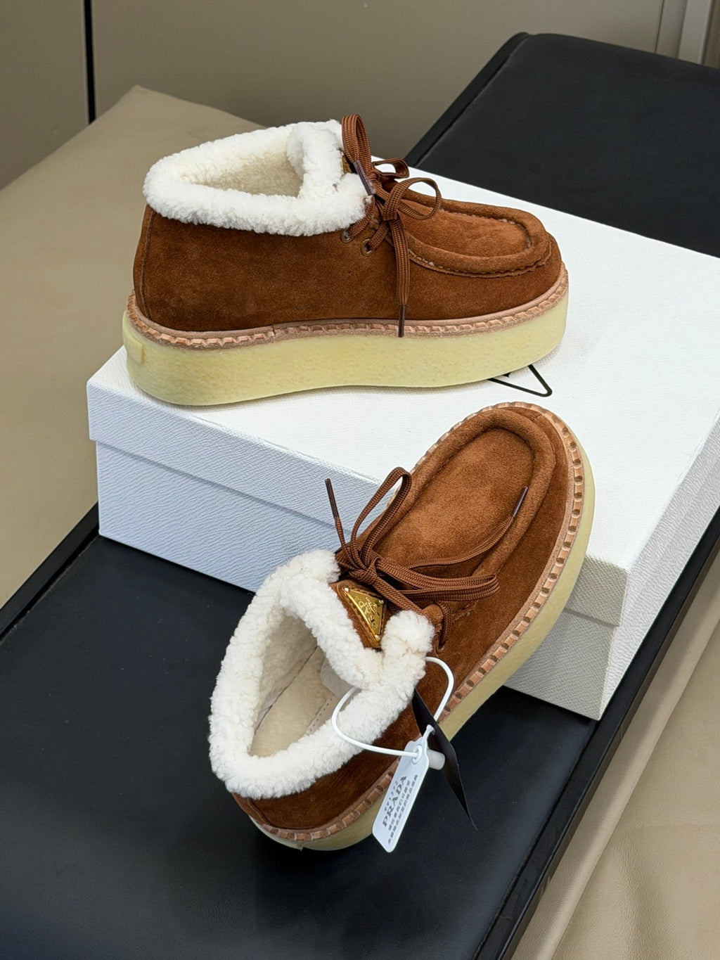 P-Sneakers