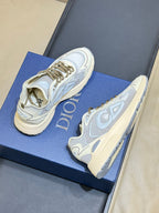D-Sneakers