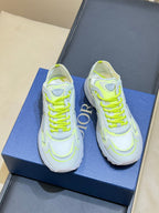 D-Sneakers