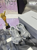 B-Sneakers