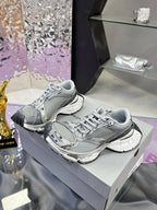 B-Sneakers