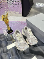 B-Sneakers