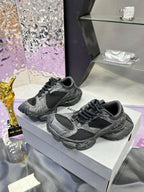 B-Sneakers