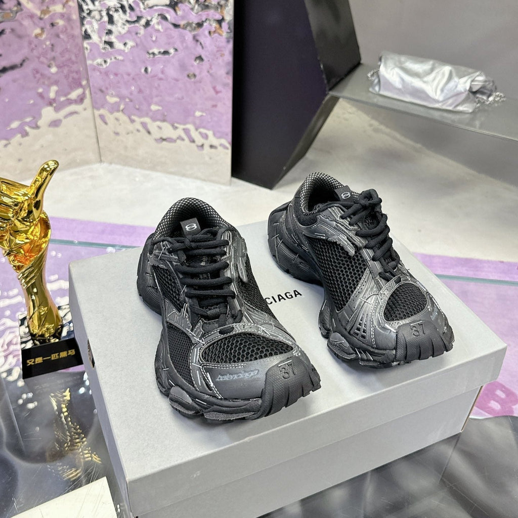 B-Sneakers