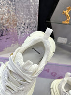 B-Sneakers
