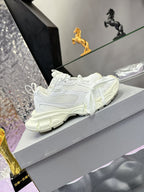 B-Sneakers