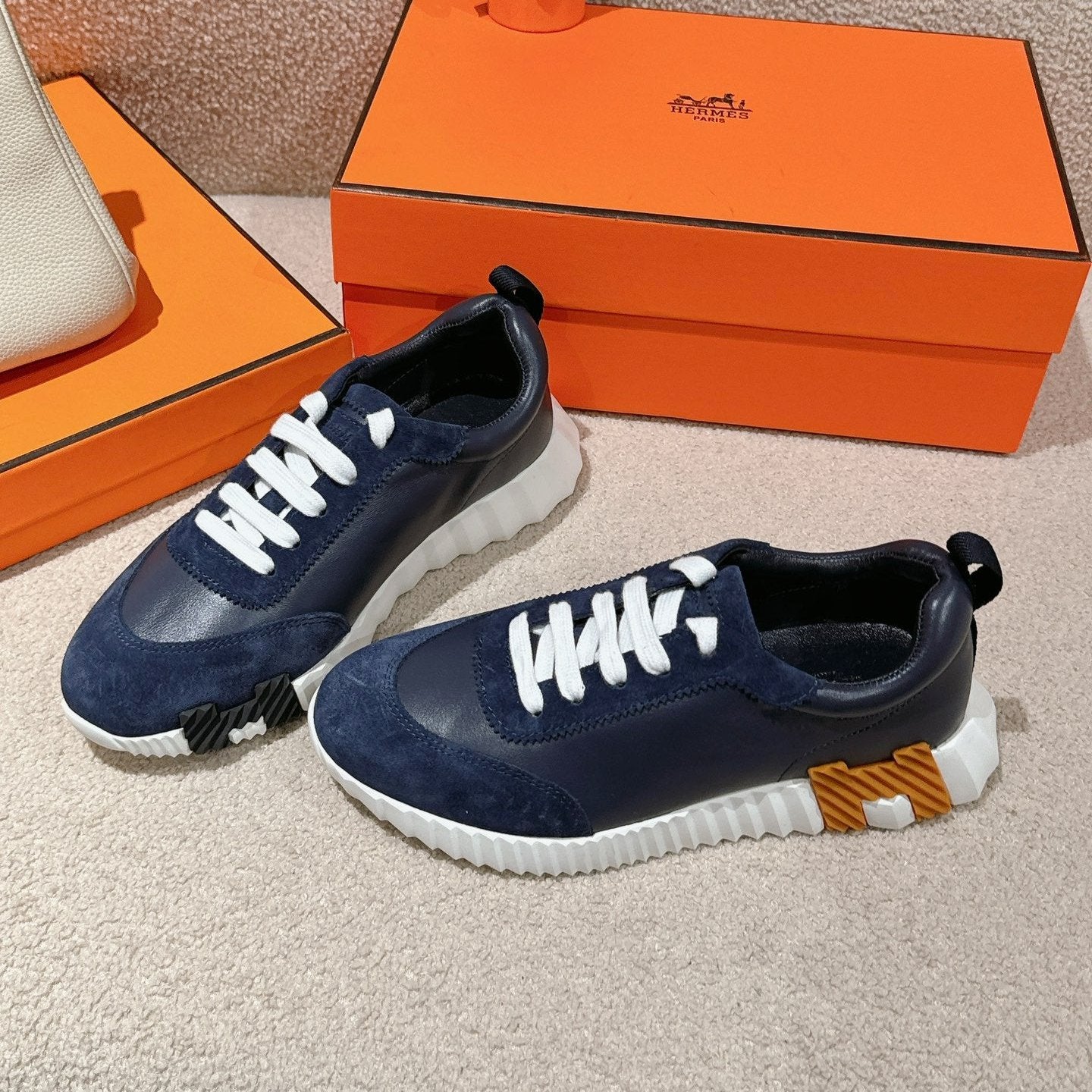A-Sneakers