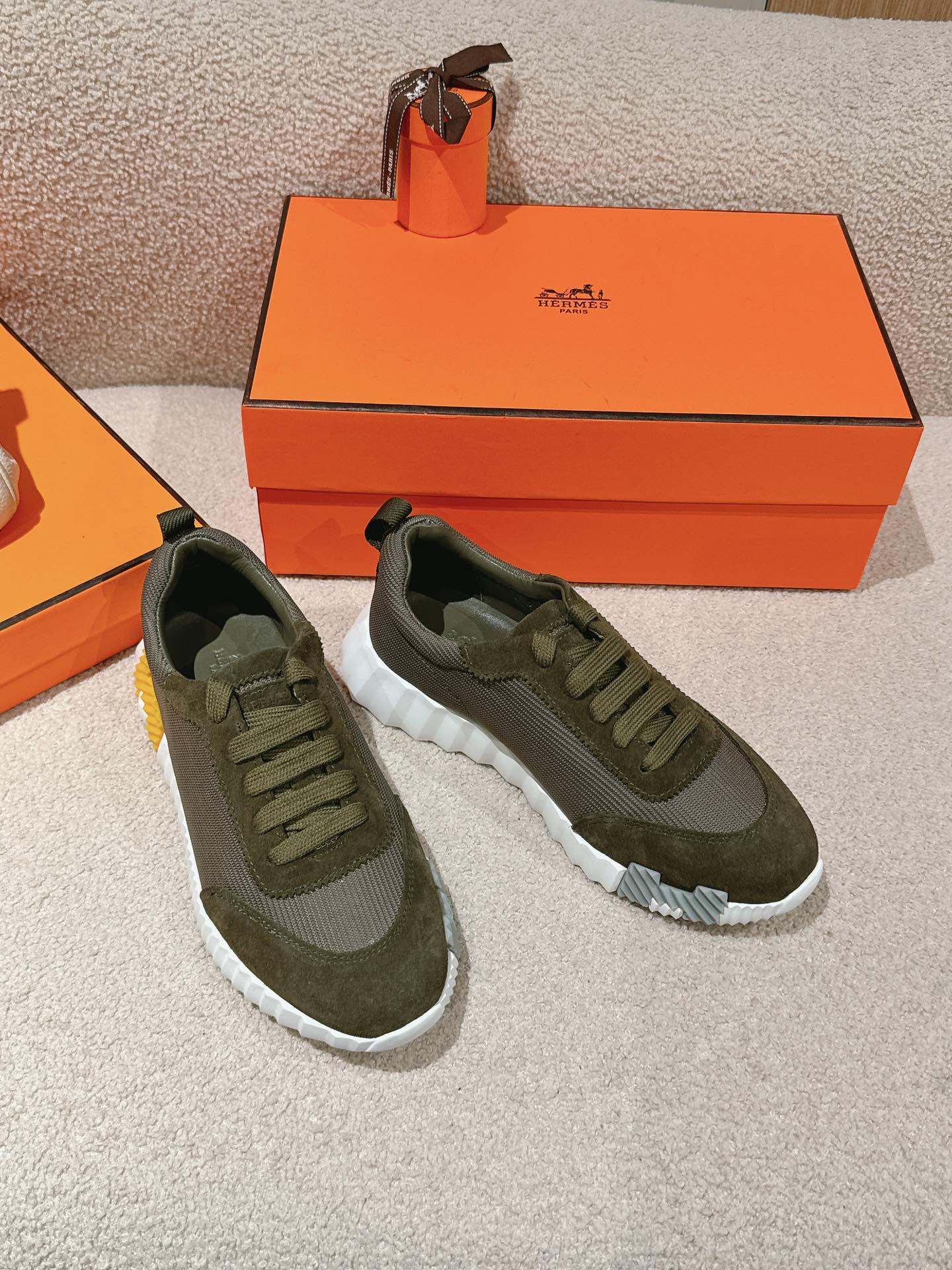 A-Sneakers