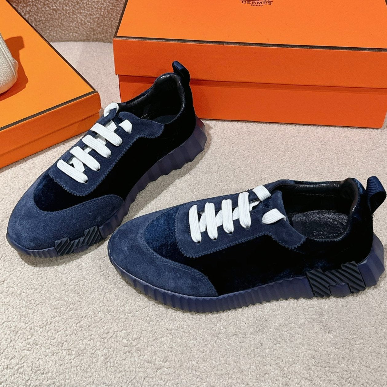 A-Sneakers