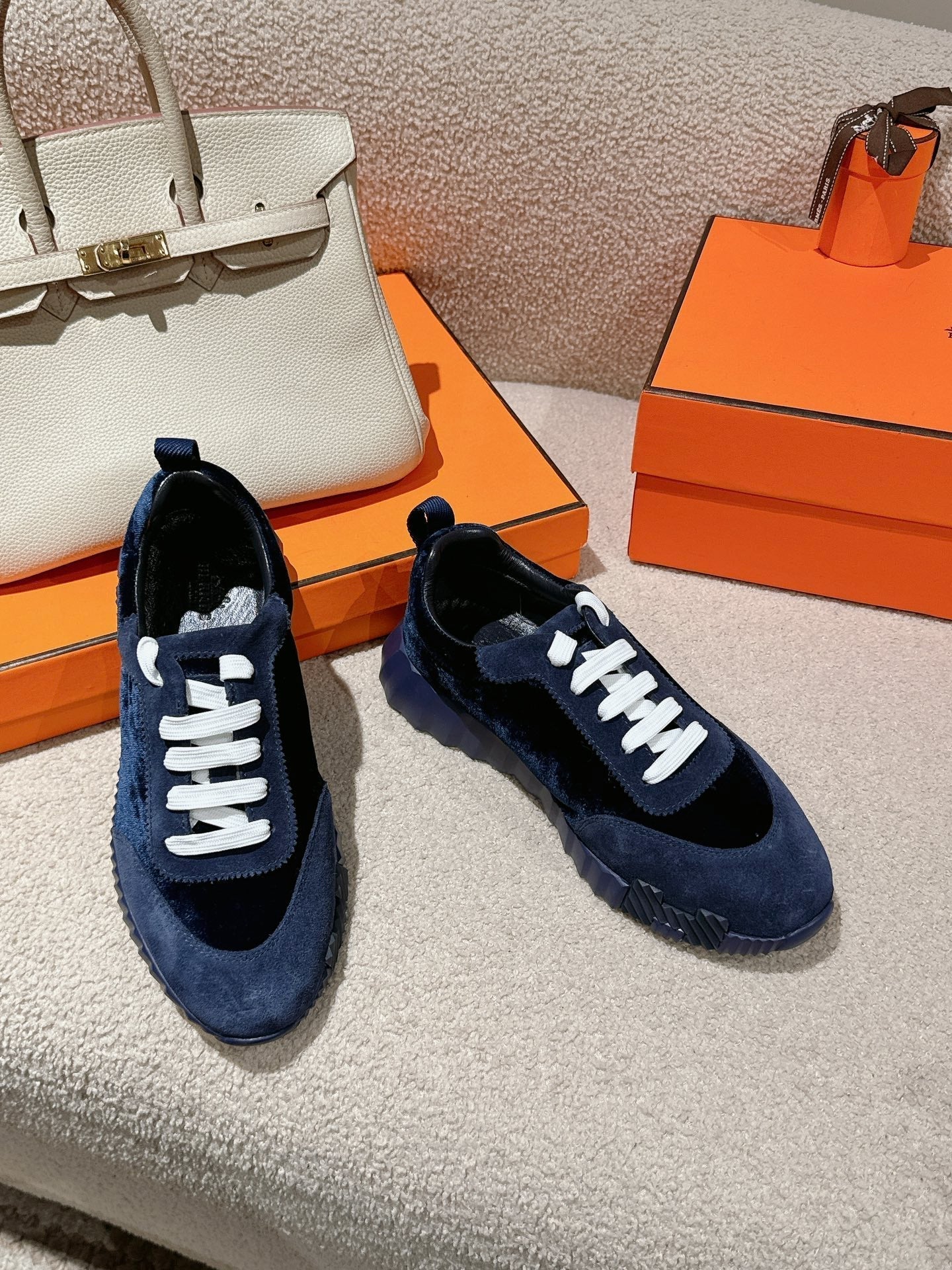 A-Sneakers