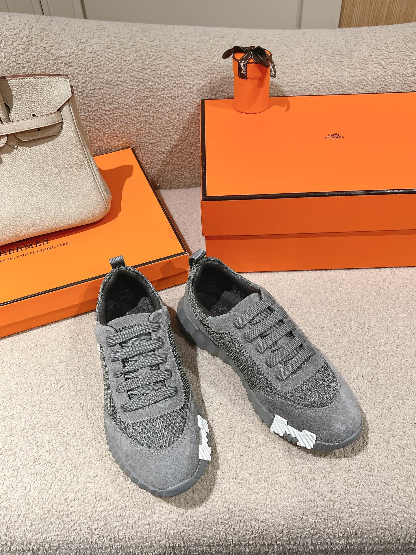 A-Sneakers
