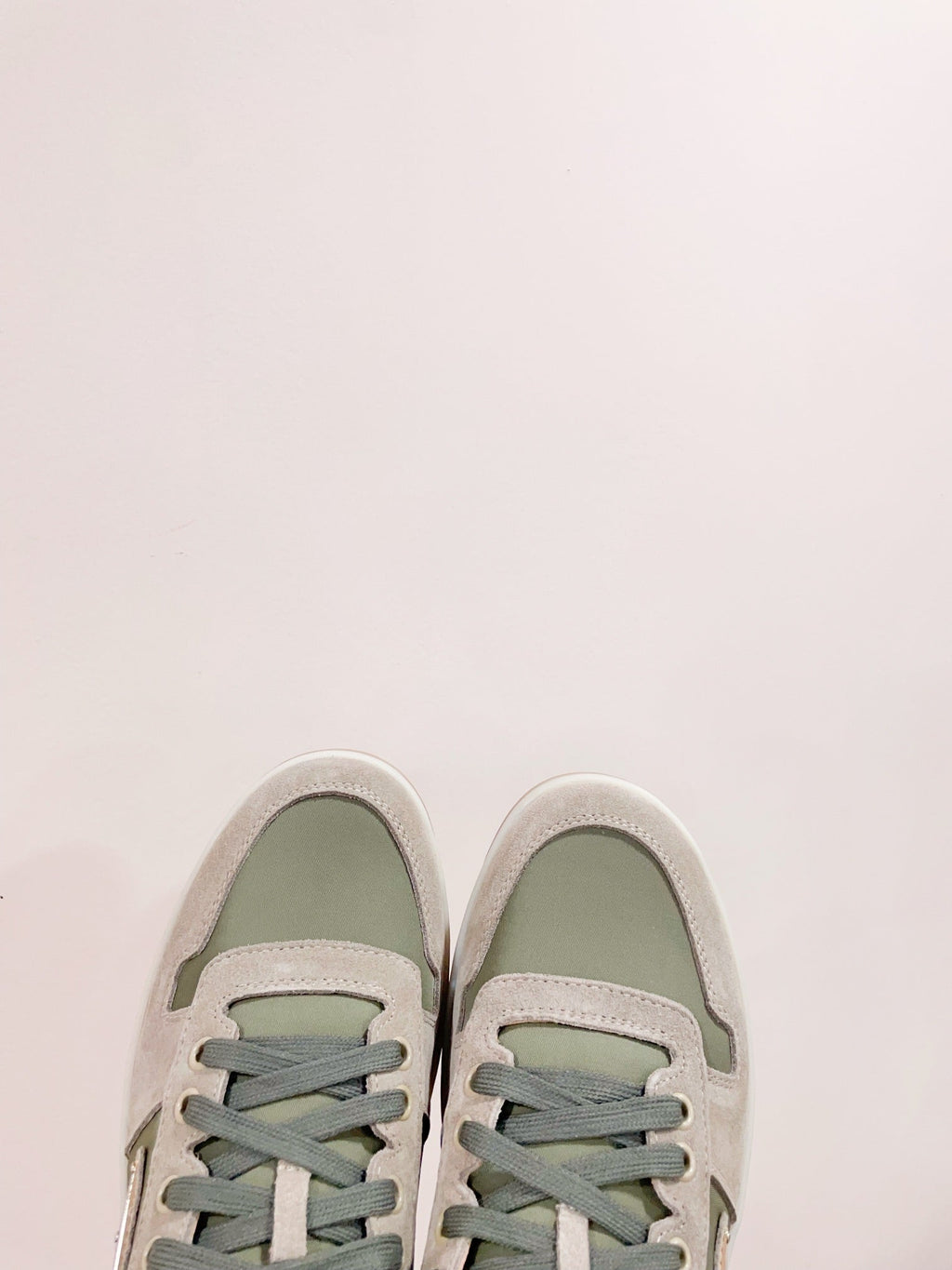 P-Sneakers