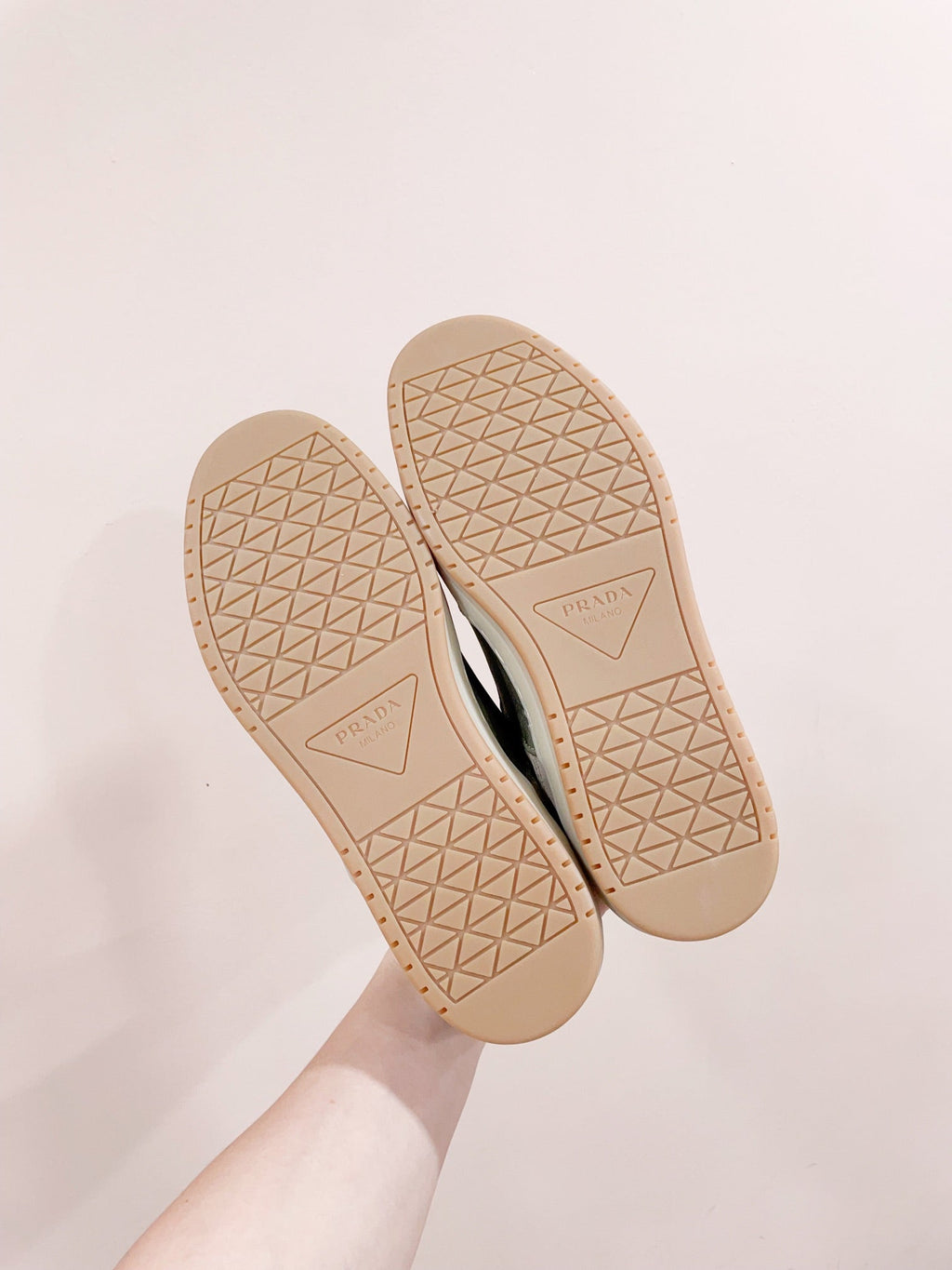 P-Sneakers