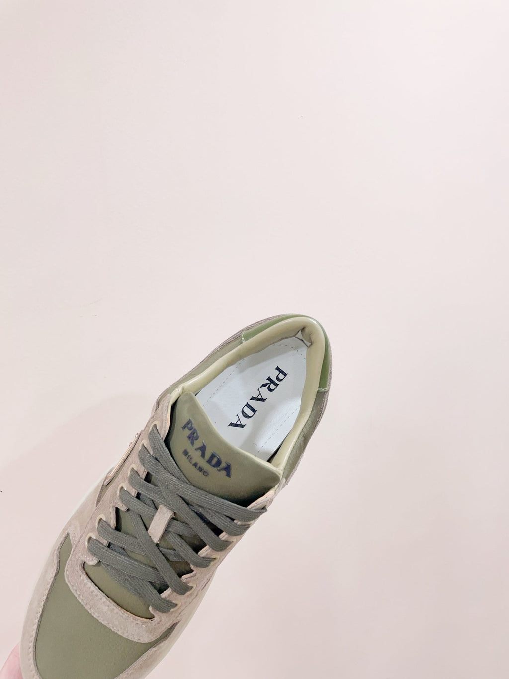 P-Sneakers