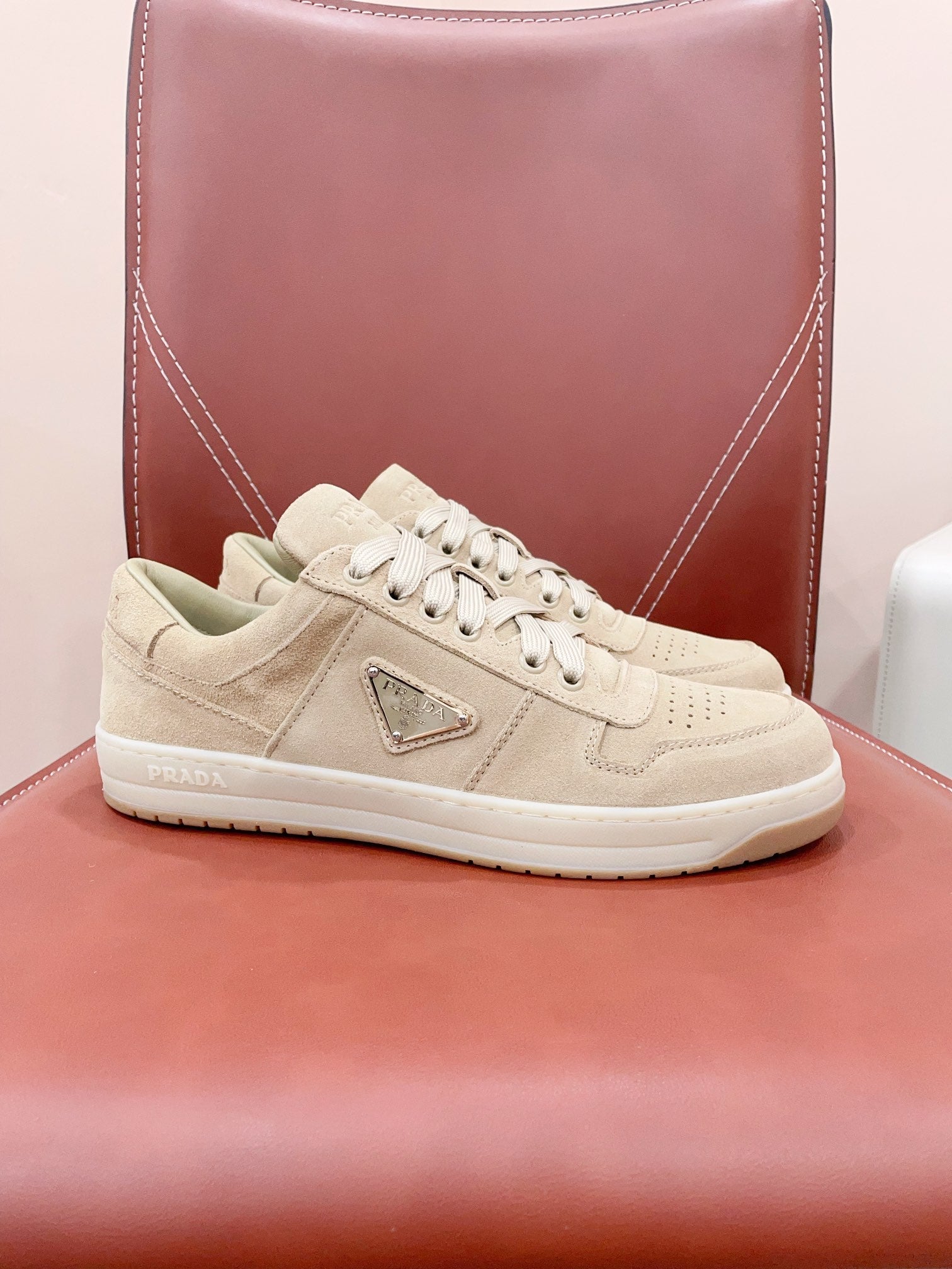 P-Sneakers