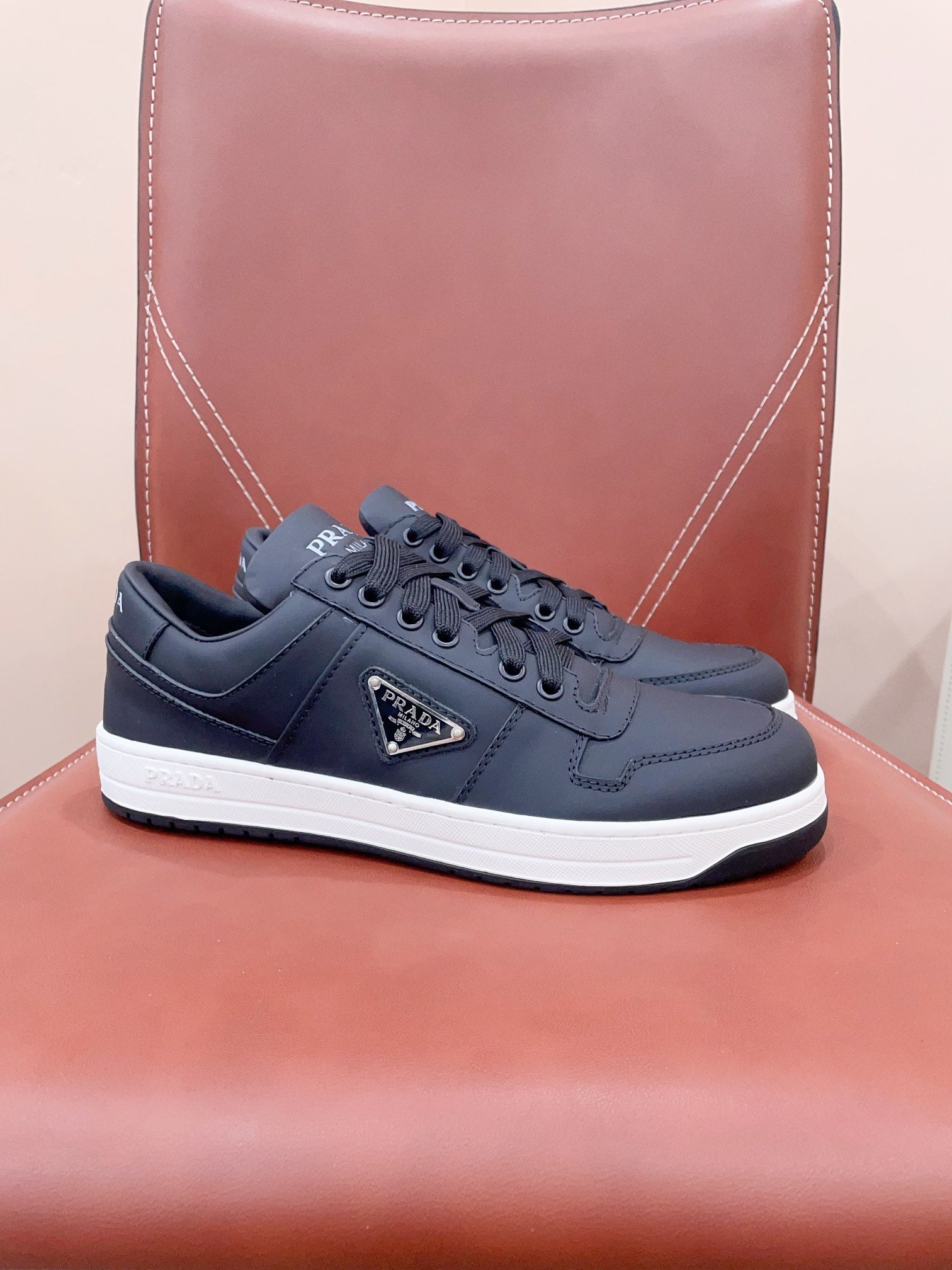 P-Sneakers