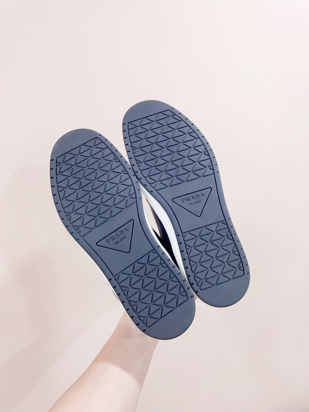 P-Sneakers