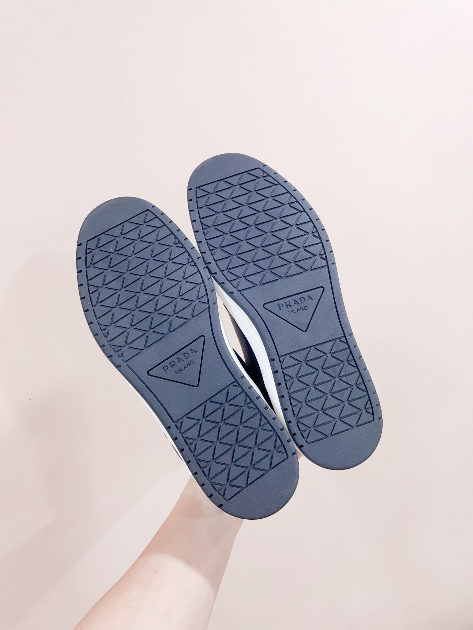 P-Sneakers