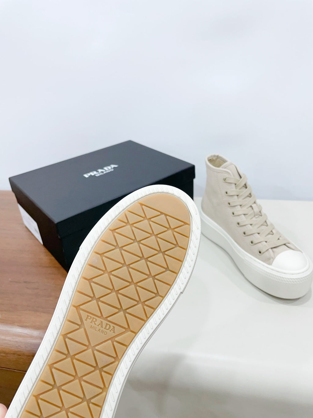 P-Sneakers