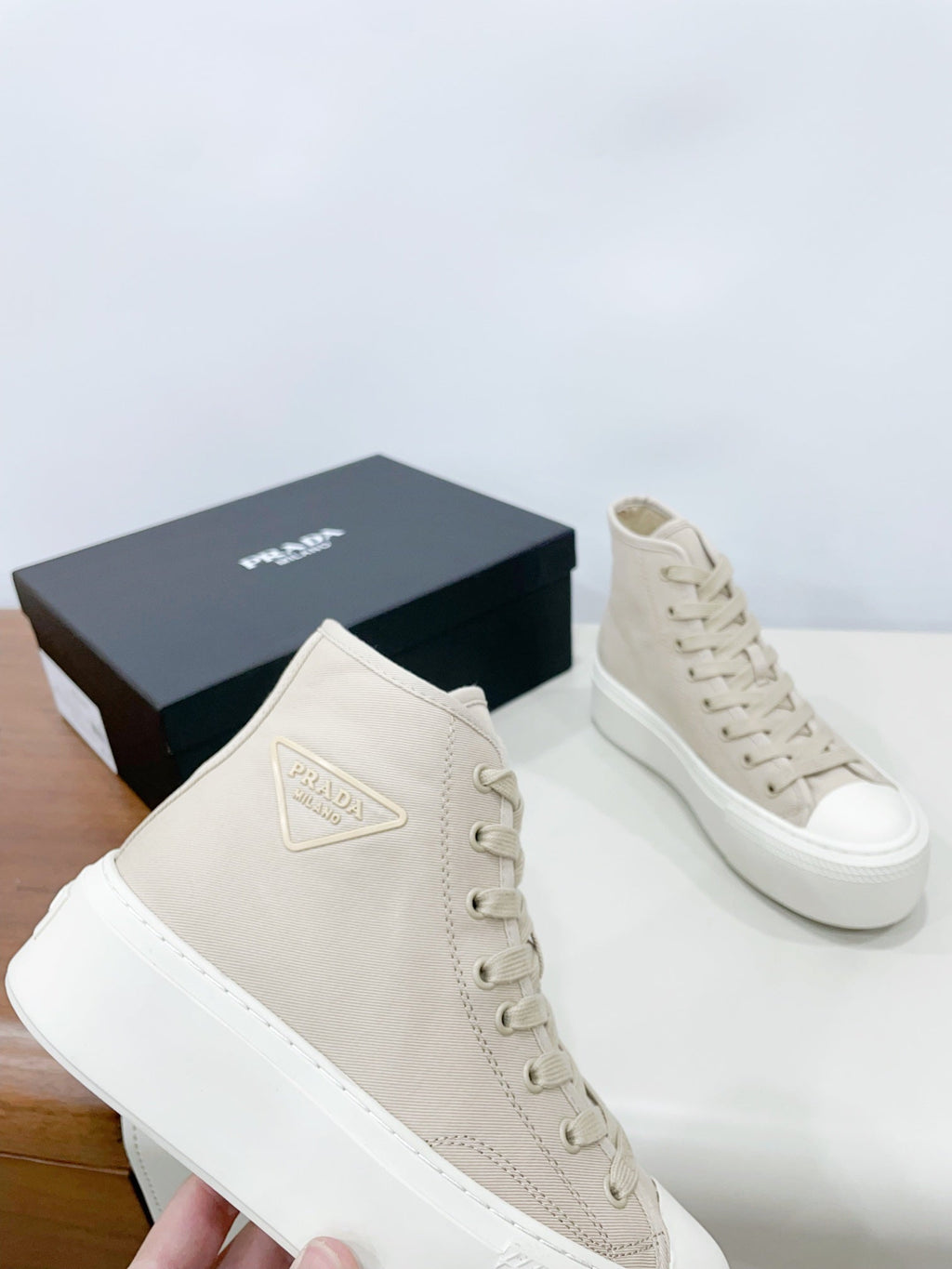 P-Sneakers