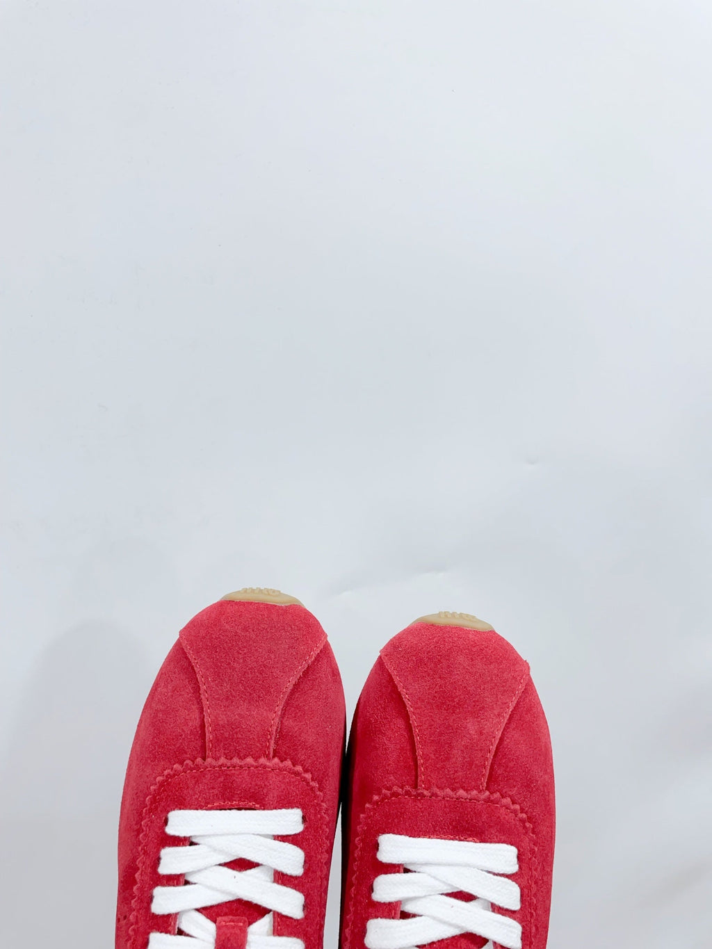 M-Sneakers