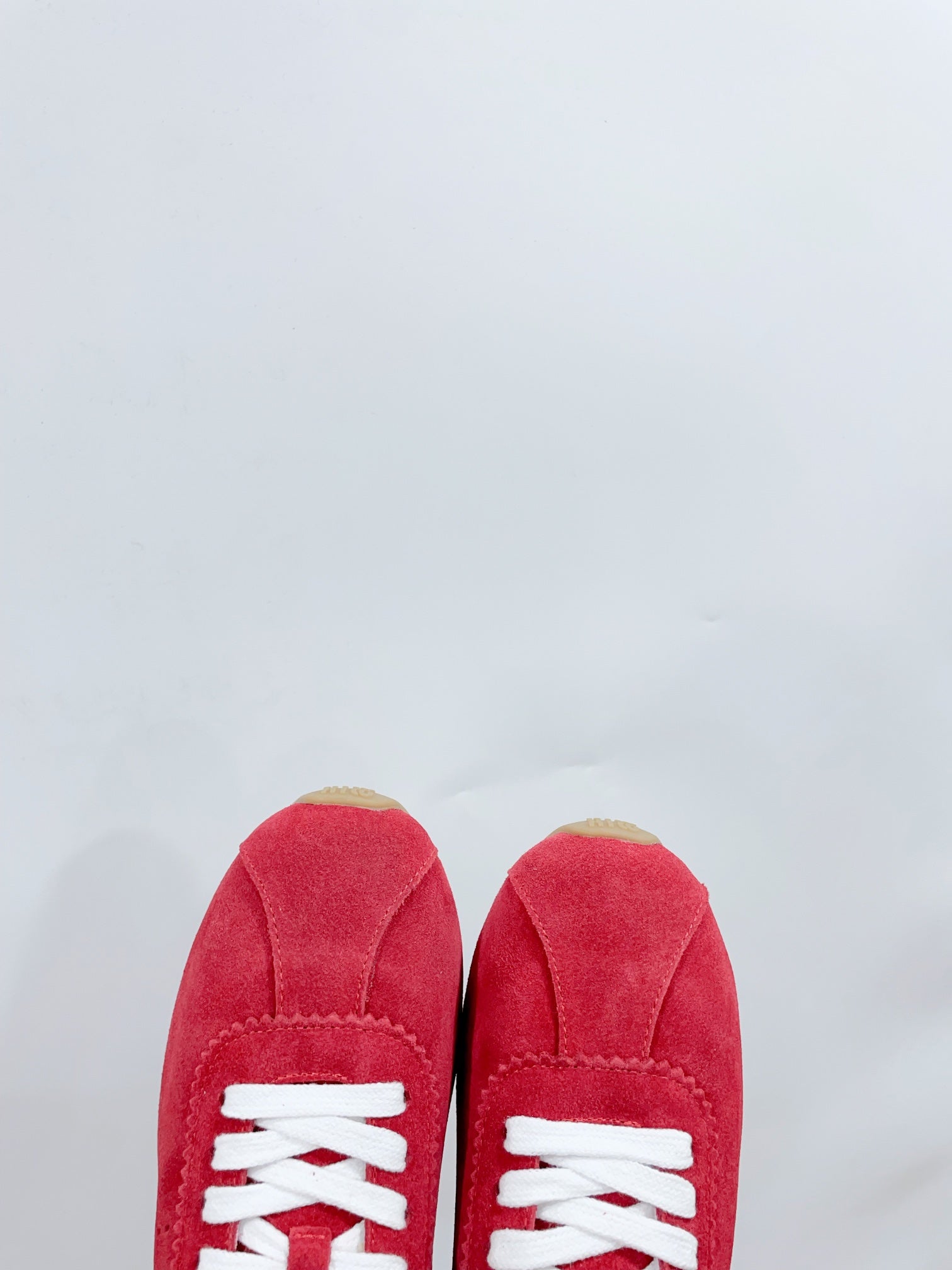 M-Sneakers