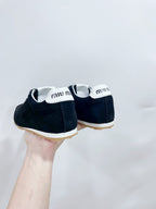 M-Sneakers
