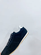 M-Sneakers