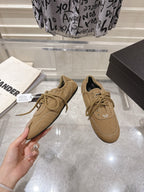 P-Sneakers