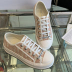 D-Sneakers