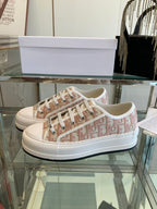 D-Sneakers