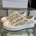 D-Sneakers