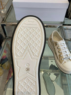 D-Sneakers