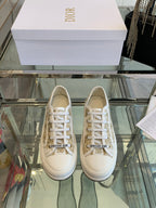 D-Sneakers