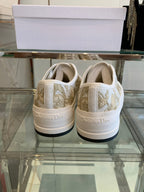 D-Sneakers