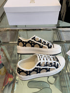 D-Sneakers