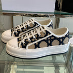 D-Sneakers