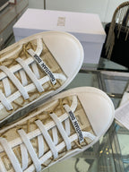 D-Sneakers
