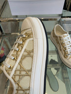 D-Sneakers