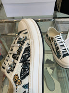 D-Sneakers