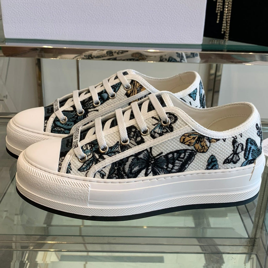 D-Sneakers